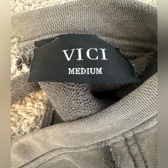 VICI DOLLS CRISSCROSSED V-BACK SWEATSHIRT M - Picture 4 of 5